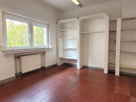 Büro im Erdgeschoss - Zweifamilienhaus in 46562 Voerde mit 160m² kaufen