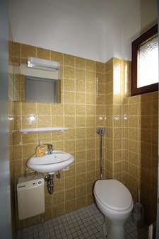 Gäste-WC Gäste-WC - Reihenendhaus in 46539 Dinslaken mit 117m² kaufen