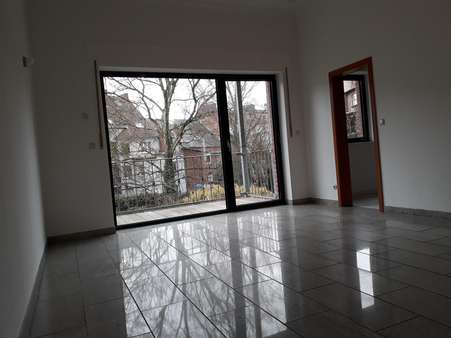 Wohnzimmerbeispiel - Mehrfamilienhaus in 46483 Wesel mit 334m² kaufen