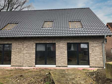 Rückansicht - Doppelhaushälfte in 46487 Wesel mit 156m² günstig kaufen