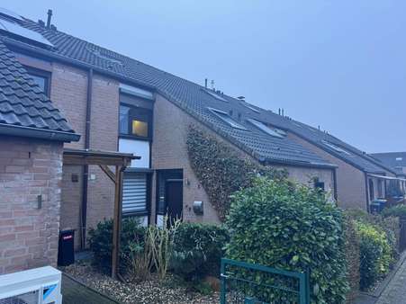 Straßenansicht Straßenansicht - Reihenmittelhaus in 46485 Wesel mit 123m² kaufen