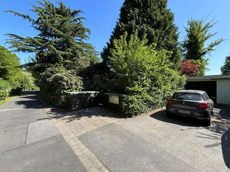 Auffahrt mit Garage - Bungalow in 46569 Hünxe mit 183m² kaufen