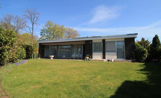 Rückansicht - Bungalow in 46537 Dinslaken mit 140m² kaufen