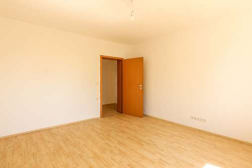 Wohnzimmer - Etagenwohnung in 45359 Essen mit 57m² kaufen