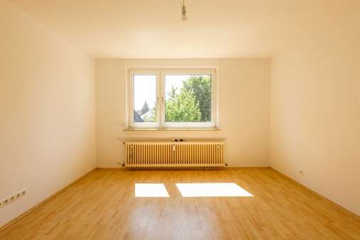 Wohnzimmer - Etagenwohnung in 45359 Essen mit 57m² kaufen