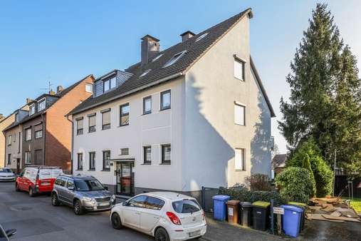 Außenansicht - Erdgeschosswohnung in 45359 Essen mit 70m² als Kapitalanlage kaufen