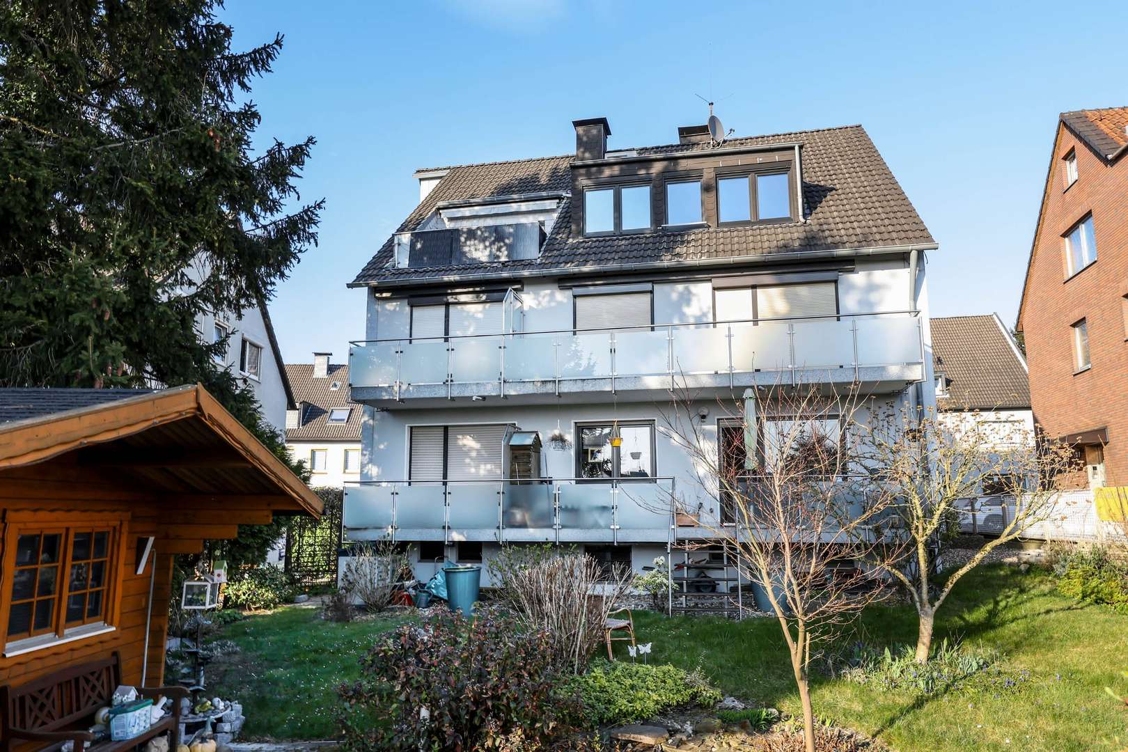 Rückansicht - Erdgeschosswohnung in 45359 Essen mit 109m² als Kapitalanlage kaufen