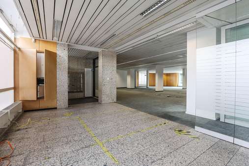 Eingangsbereich - Büro in 45309 Essen mit 561m² mieten