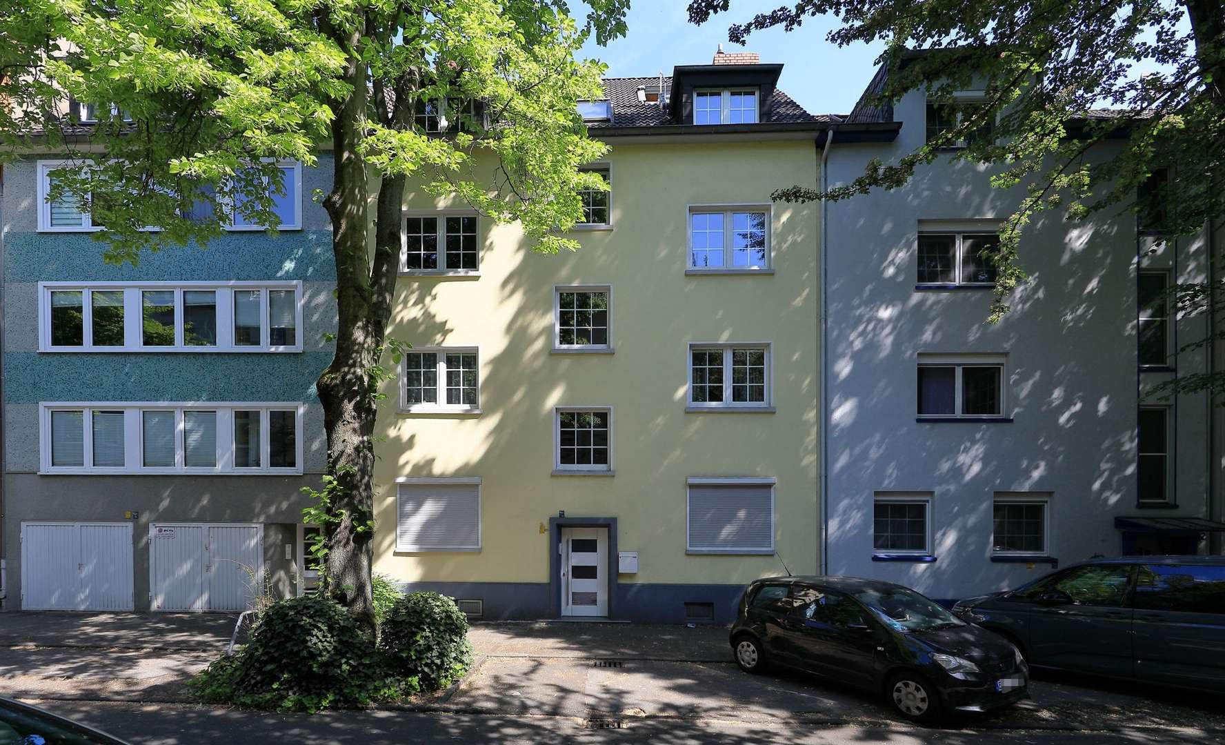 Straßenansicht - Maisonette-Wohnung in 45147 Essen mit 121m² kaufen