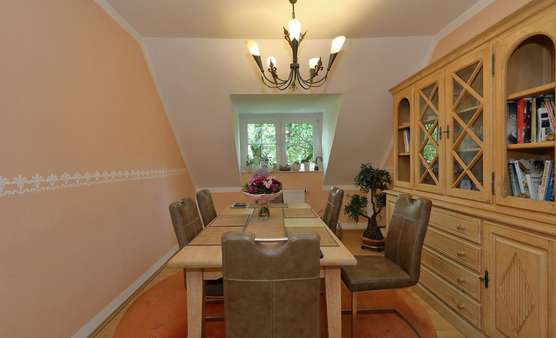 Ess-/ Kinderzimmer - Maisonette-Wohnung in 45147 Essen mit 121m² kaufen