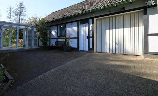 Garage - Einfamilienhaus in 45219 Essen mit 149m² kaufen