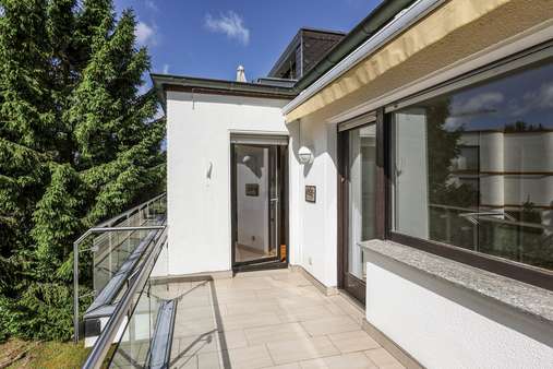 Balkon - Etagenwohnung in 45133 Essen mit 145m² kaufen