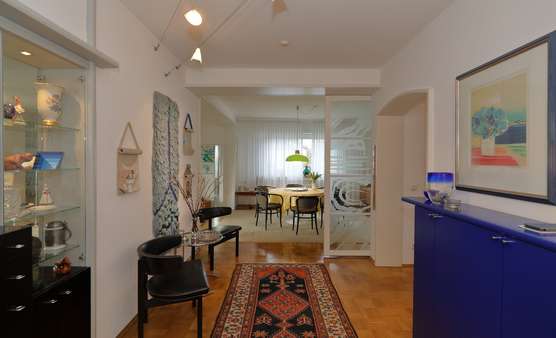 Eingangsbereich - Etagenwohnung in 45133 Essen mit 145m² kaufen