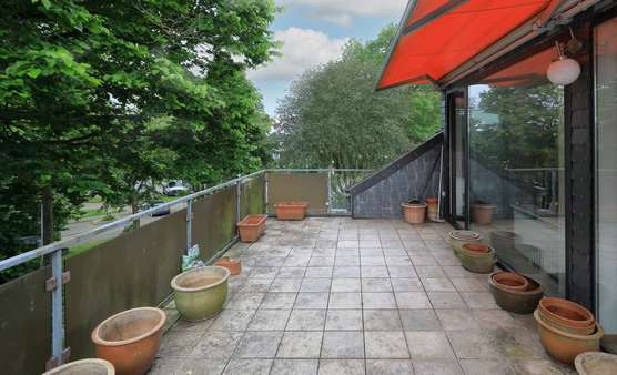 Dachterrasse mit viel Privatsphäre - Dachgeschosswohnung in 45259 Essen mit 87m² kaufen