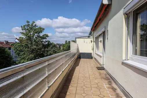 Geräumige 3,5-Raum-Wohnung mit Sonnenbalkon im 3. OG, Tageslichtbad + Gäste-WC in Huttrop