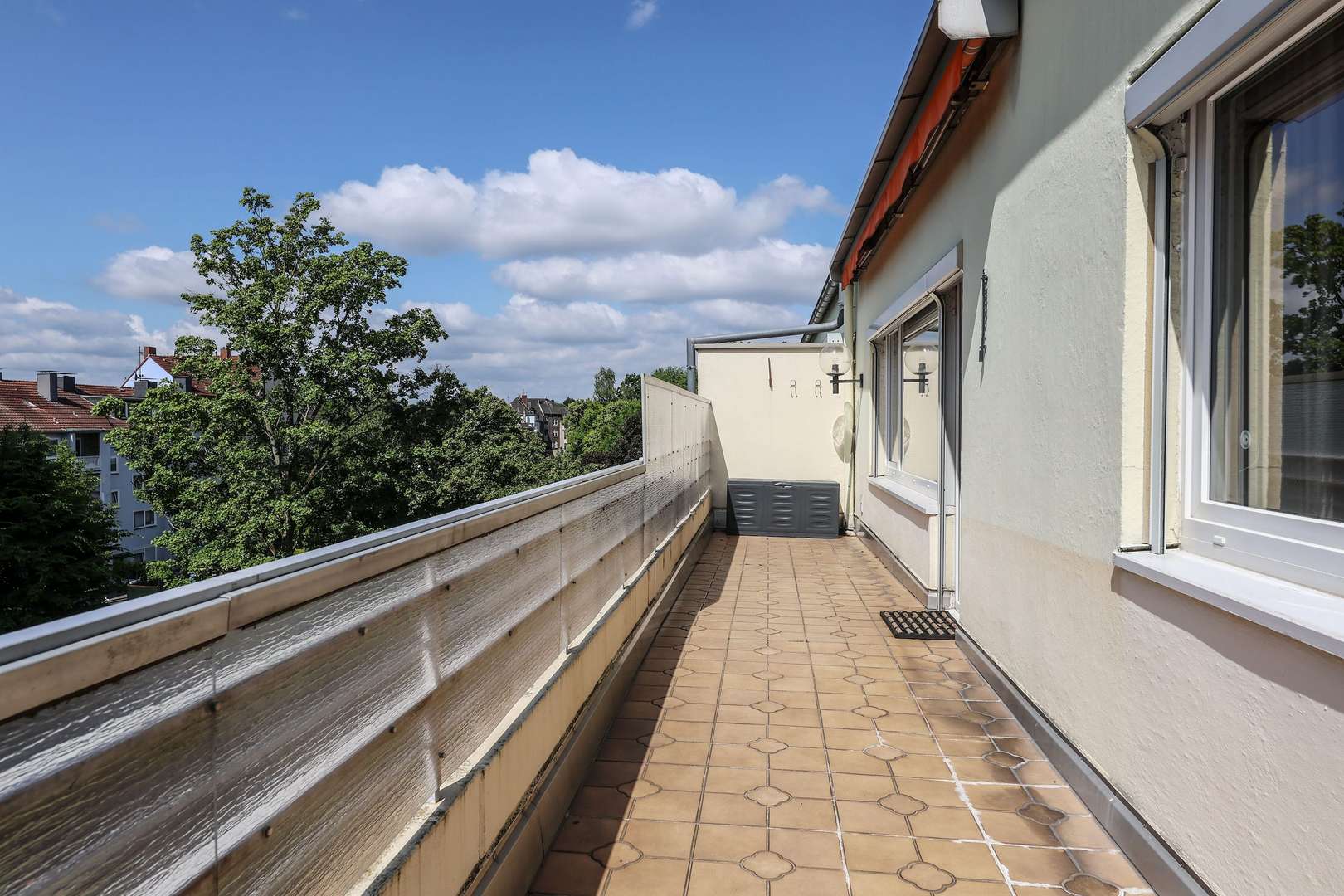 Balkon - Etagenwohnung in 45138 Essen mit 92m² kaufen
