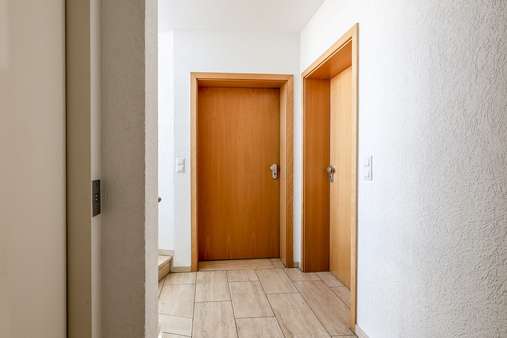 beide Wohnungseingangstüren - Etagenwohnung in 45133 Essen mit 163m² kaufen