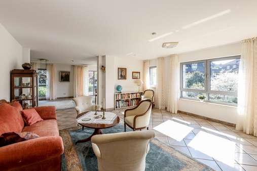 Wohnbereich Wohnbereich - Etagenwohnung in 45133 Essen mit 163m² kaufen
