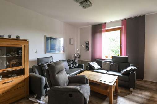 Wohnzimmer 2. OG - Mehrfamilienhaus in 45139 Essen mit 207m² kaufen