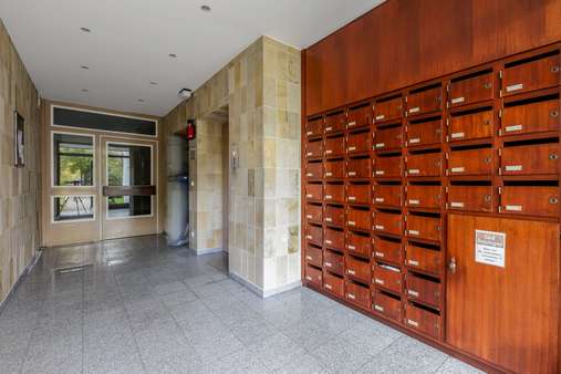 Eingangsbereich - Etagenwohnung in 45131 Essen mit 94m² kaufen