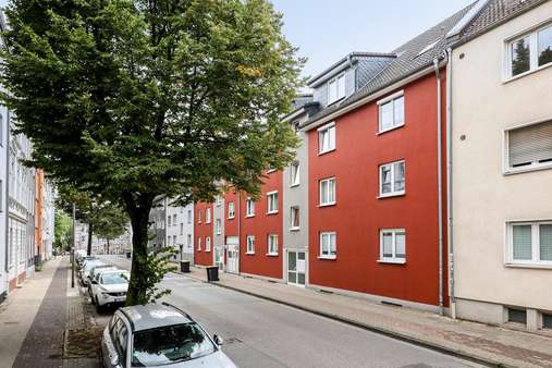 Straßenansicht Straßenansicht - Etagenwohnung in 45144 Essen, Frohnhausen mit 92m² kaufen