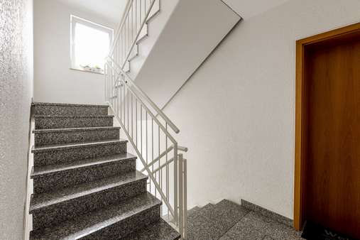 Hausflur Hausflur - Etagenwohnung in 45144 Essen, Frohnhausen mit 92m² kaufen