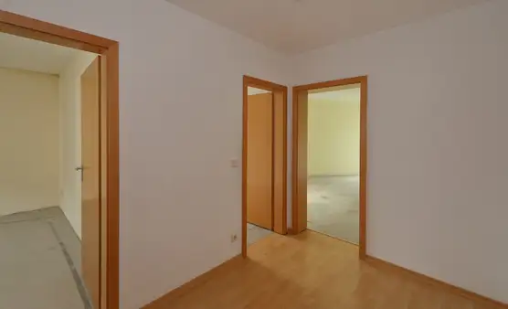 Top Lage in Holsterhausen! 2,5-Raum im 1.OG aus 2000 mit rd. 61 m², 2 Balkonen und Stellplatz 