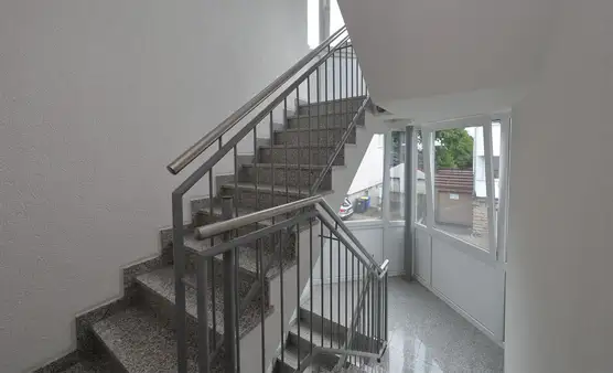 Top Lage in Holsterhausen! 2,5-Raum im 1.OG aus 2000 mit rd. 61 m², 2 Balkonen und Stellplatz 