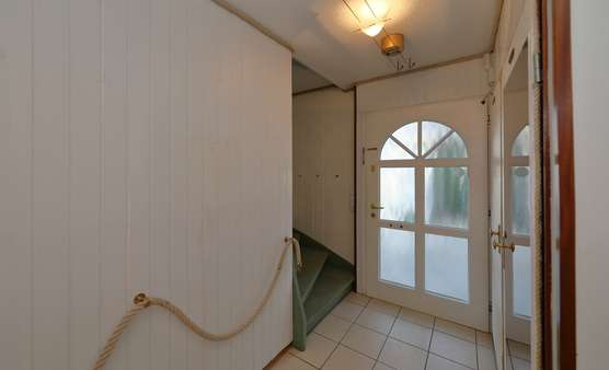 Diele - Sonstige in 45219 Essen mit 149m² kaufen