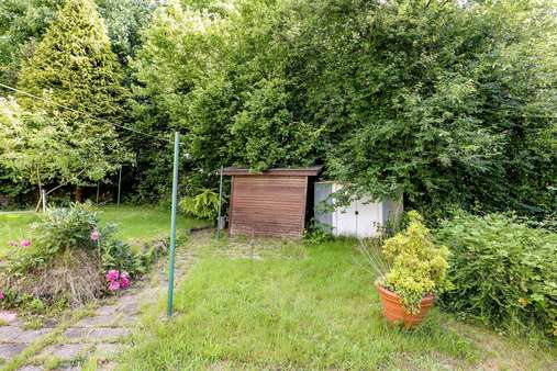 Garten - Zweifamilienhaus in 45219 Essen mit 130m² kaufen