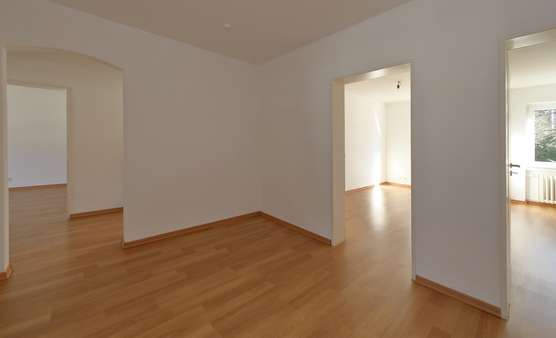 Diele - Etagenwohnung in 45149 Essen mit 100m² kaufen