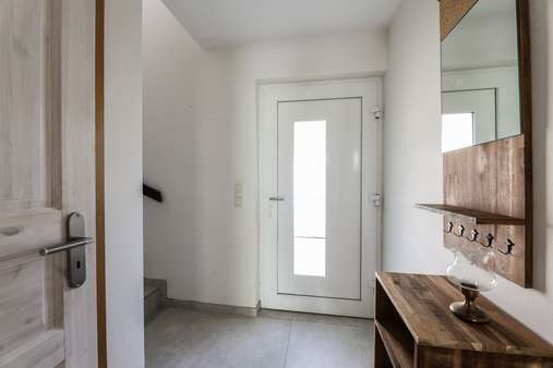 Eingangsbereich im EG Eingangsbereich im EG - Doppelhaushälfte in 45473 Mülheim mit 194m² kaufen