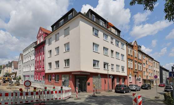 Straßenansicht - Maisonette-Wohnung in 45326 Essen mit 117m² kaufen