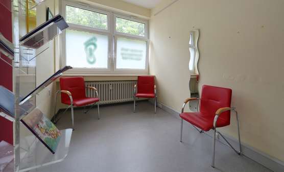 Wartebereich - Büro in 45355 Essen mit 120m² mieten