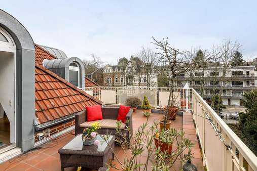 südliche Dachterrasse südliche Dachterrasse - Dachgeschosswohnung in 45468 Mülheim mit 115m² kaufen