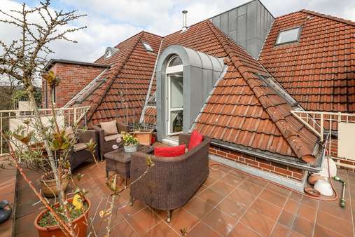 südliche Dachterrasse südliche Dachterrasse - Dachgeschosswohnung in 45468 Mülheim mit 115m² kaufen