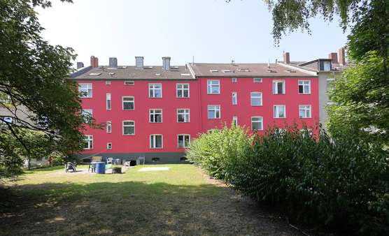 Rückansicht - Dachgeschosswohnung in 45307 Essen mit 50m² als Kapitalanlage kaufen