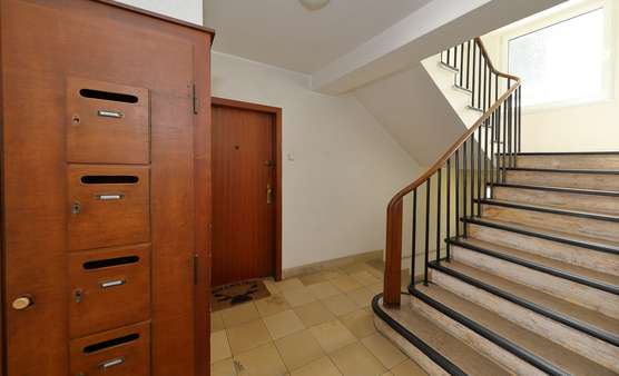 Treppenhaus - Mehrfamilienhaus in 45138 Essen mit 444m² als Kapitalanlage kaufen