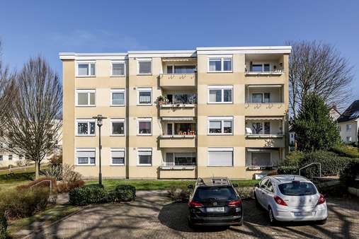 Seitenansicht Seitenansicht - Etagenwohnung in 45259 Essen mit 71m² kaufen