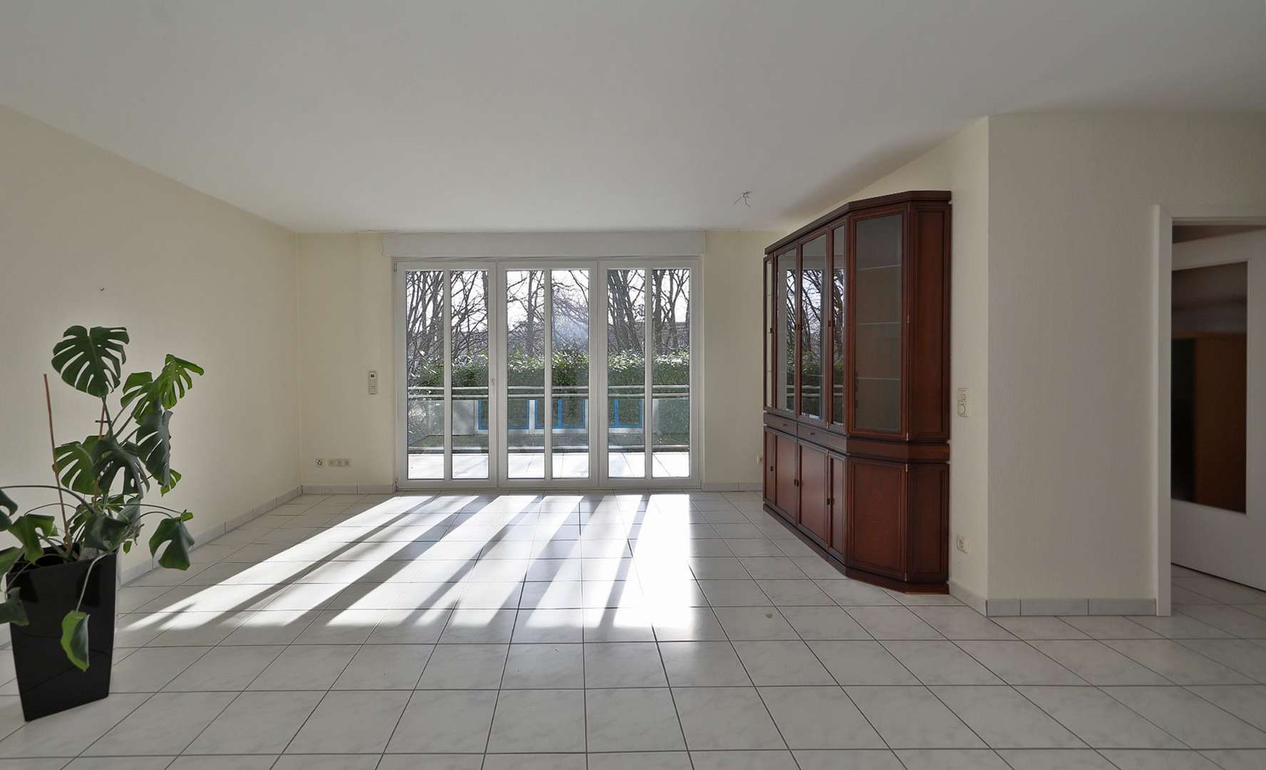 Wohn- / Essbereich - Erdgeschosswohnung in 45136 Essen mit 94m² kaufen