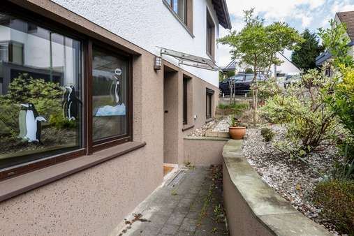 Hauseingang UG - Einfamilienhaus in 45277 Essen mit 179m² kaufen