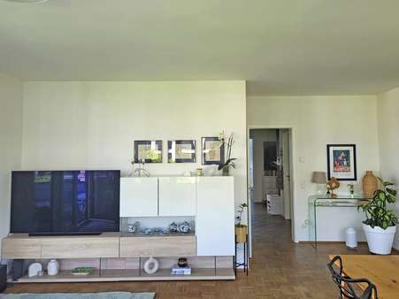 Wohn- und Esszimmer - Etagenwohnung in 45127 Essen mit 136m² kaufen
