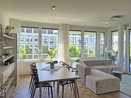 Wohn- und Esszimmer - Etagenwohnung in 45127 Essen mit 136m² kaufen
