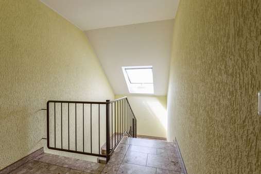 Hausflur - Dachgeschosswohnung in 45289 Essen mit 106m² kaufen