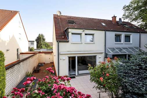 Rückansicht Rückansicht - Einfamilienhaus in 45472 Mülheim mit 113m² kaufen