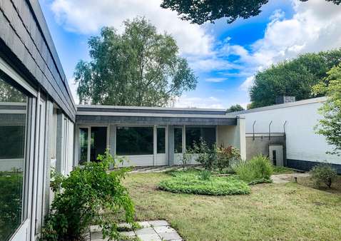 Innenhof mit Garten Innenhof mit Garten - Bungalow in 45479 Mülheim mit 149m² kaufen