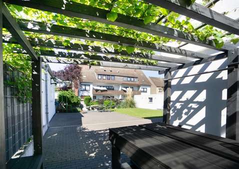 Terrasse mit Pergola - Sonstige in 46149 Oberhausen mit 100m² kaufen