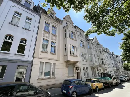 Denkmalgeschützte Kapitalanlage!
Solides 4-Familienhaus in attraktivem Wohnumfeld
