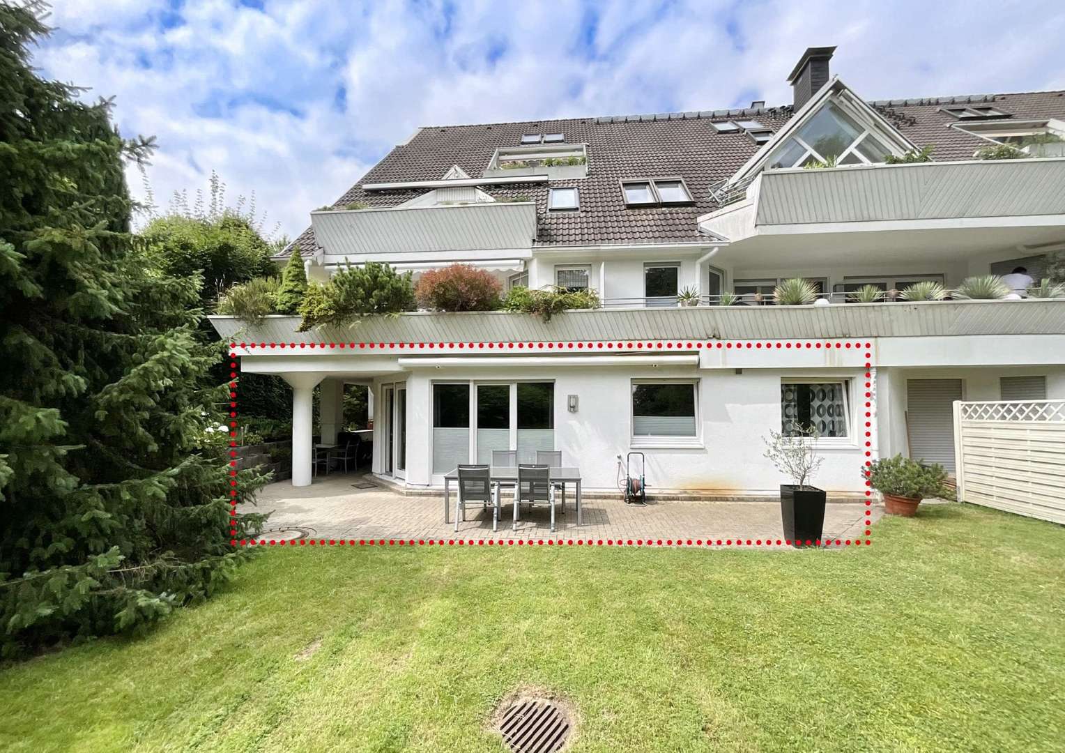 Hausansicht mit Kennzeichnung - Wohnung in 45470 Mülheim mit 128m² kaufen