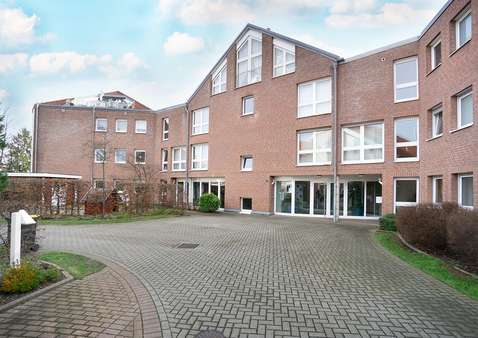 Hausansicht - Etagenwohnung in 45481 Mülheim mit 75m² als Kapitalanlage günstig kaufen